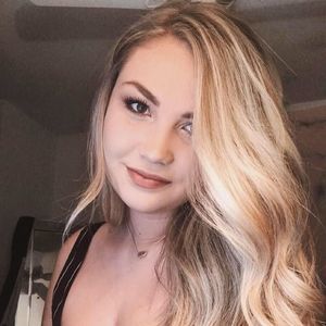 Meet your Posher, Leanna